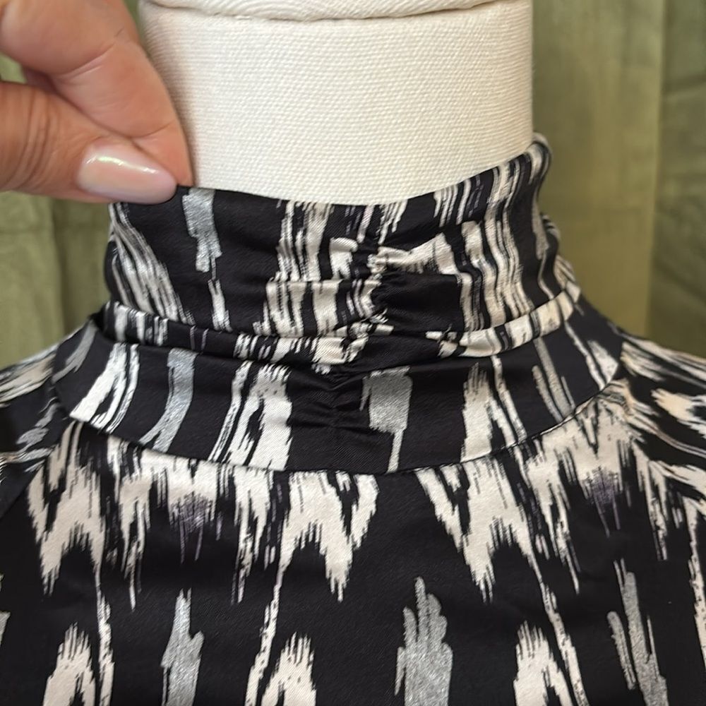 Marciano mock neck silk tunic top, XS - Picture 3 of 8